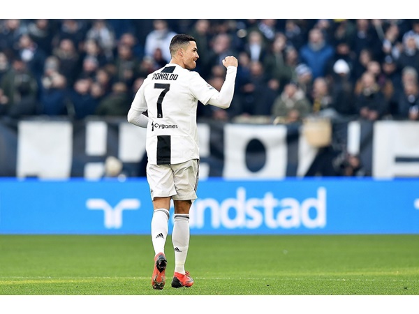 ഗോള്‍വേട്ടയില്‍ ഒന്നാം സ്ഥാനത്ത്