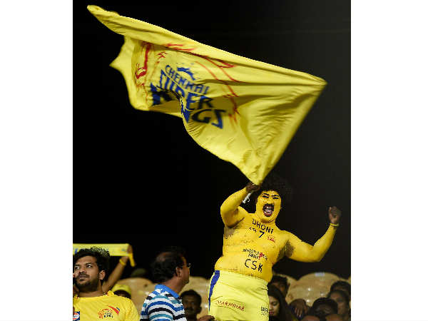 തുരുതുരെ വിക്കറ്റുകള്‍