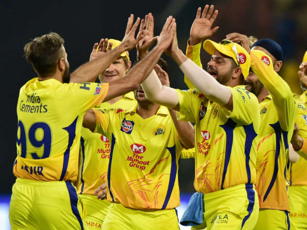 ശ്രേയസിനെ കുരുക്കി താഹിര്‍