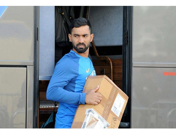 വിക്കറ്റിന് പിന്നില്‍ നേട്ടം കൊയ്യാന്‍ ഡി.കെ