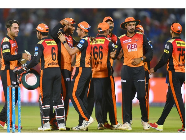 ജയം നേടാന് ഹൈദരാബാദ് ജയം നേടാന് ഹൈദരാബാദ്