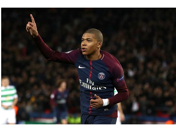 ആരാധക വോട്ടെടുപ്പില്‍ എംബാപ്പെ