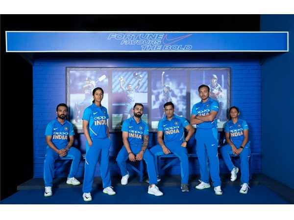 കോലിപ്പട പുതിയ ലുക്കില്‍