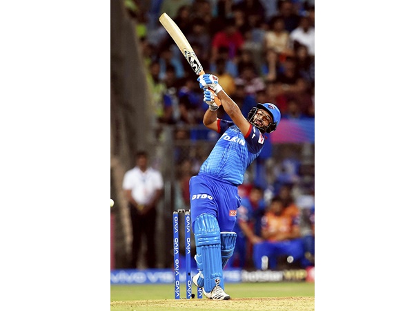 ബുംറയ്‌ക്കെതിരെയും സിക്‌സര്‍