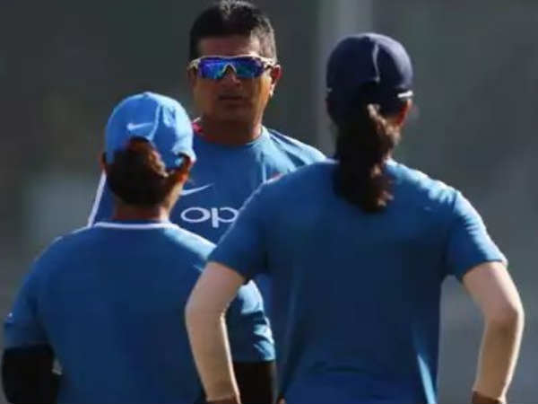 രണ്ടു തവണ കോച്ചായി