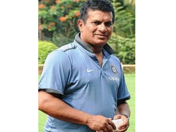 മുന്‍ വനിതാ കോച്ച് തുഷാര്‍