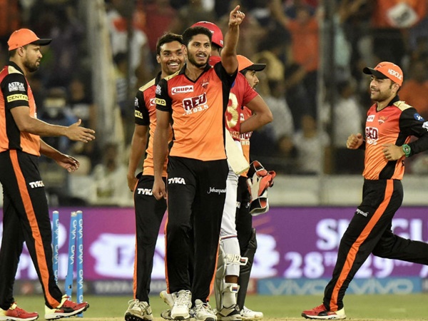 മോശം റെക്കോര്‍ഡ് ബാസില്‍ തമ്പിക്ക്