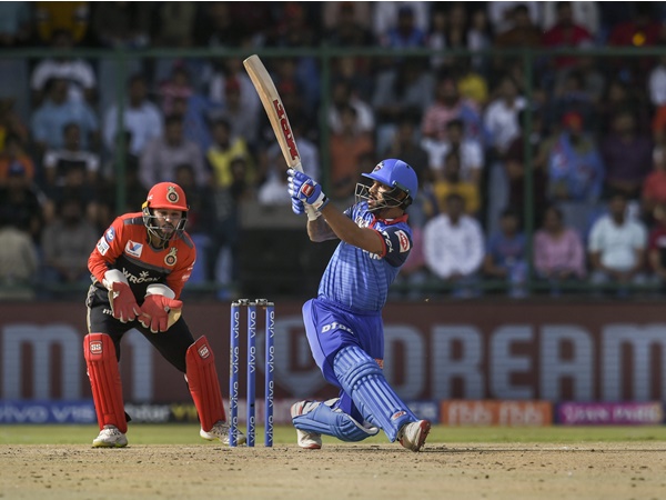 ബാംഗ്ലൂരിന് ബൗളിങ് പിഴച്ചു