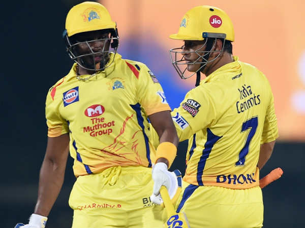 മറുഭാഗത്ത് ഡ്വയ്ന്‍ ബ്രാവോ