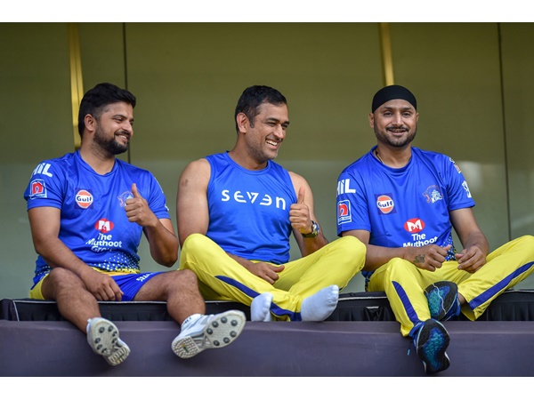 തലയും സംഘവും കൂളാണ്