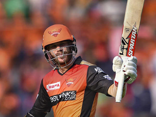 തുടര്‍ച്ചയായി ഏഴു ഫിഫ്റ്റി