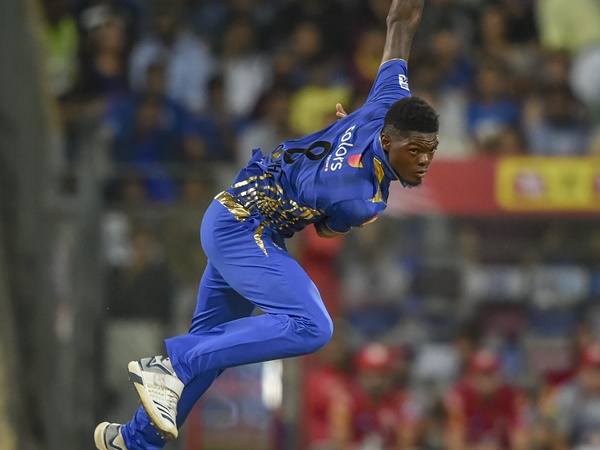 ചരിത്ര സ്‌പെല്ലുമായി അല്‍സാരി