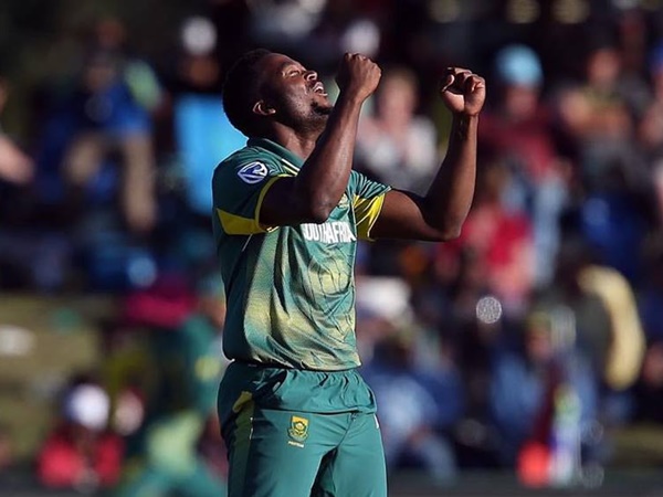 ആന്‍ഡിലി ഫെലുക്കുവായോ