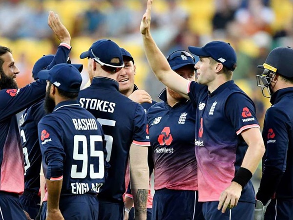 ആദ്യമായി ഇംഗ്ലണ്ടിനെ തിരഞ്ഞെടുത്തു