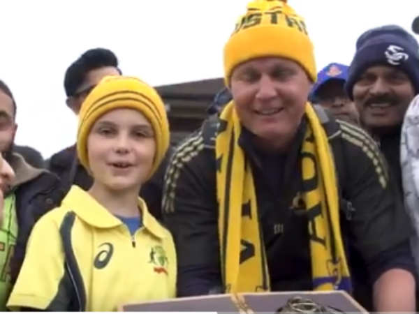 അമ്പരന്ന് ആരാധകന്‍