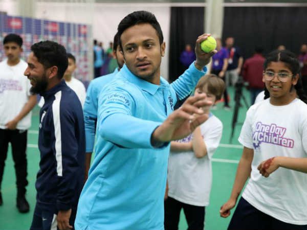 ബംഗ്ലാദേശിന് മുന്‍തൂക്കം