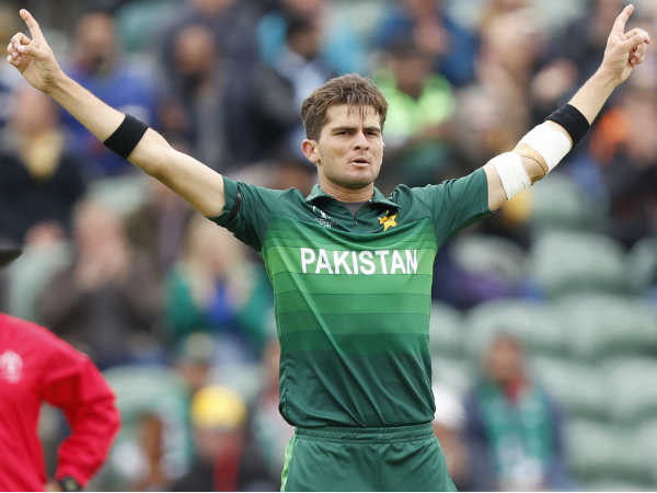 10 വിക്കറ്റുകള്‍