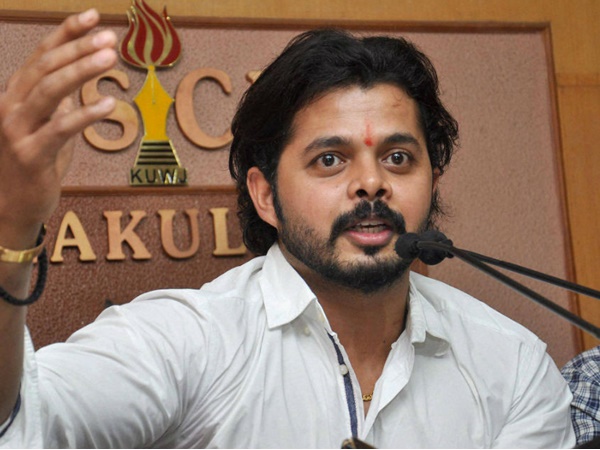 ധോണിക്ക് പിന്നില്‍ രാജ്യമുണ്ട്