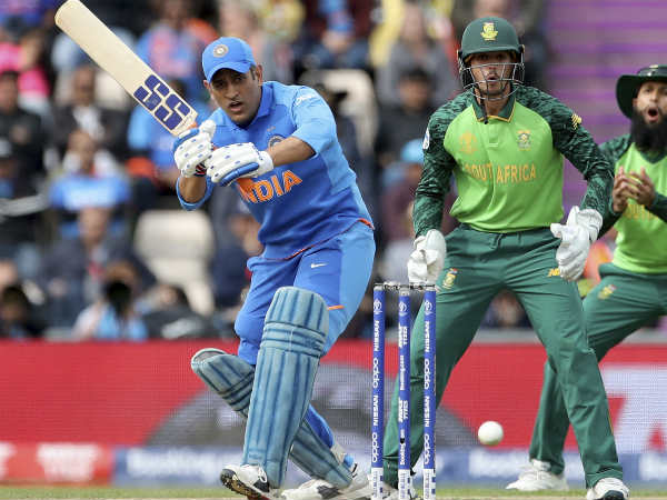 വ്യത്യസ്ത ബാറ്റുകള്‍