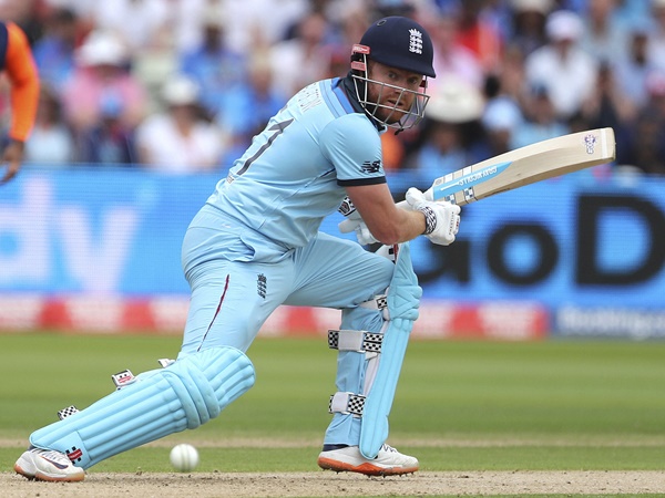 ഇംഗ്ലണ്ടിന് അനുകൂലം