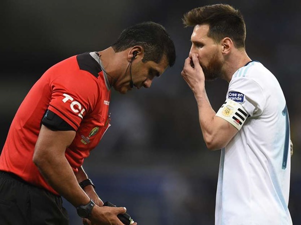 മെസ്സിക്കെതിരെ അച്ചടക്ക നടപടി മെസ്സിക്കെതിരെ അച്ചടക്ക നടപടി