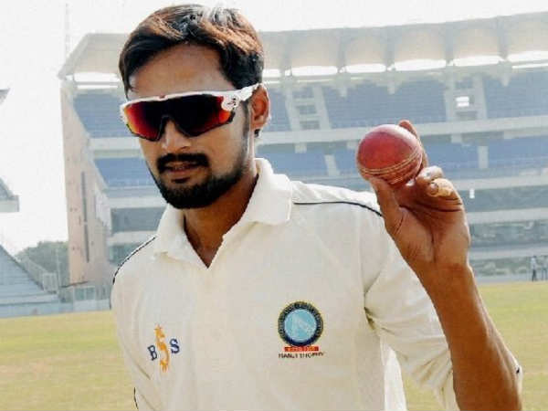 നദീമിന് വീണ്ടും അഞ്ചു വിക്കറ്റ്