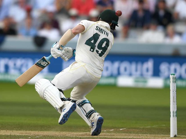 സ്മിത്തിന് കൂവല്‍