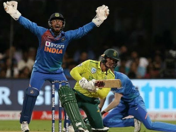 പിടി അയഞ്ഞ് ഇന്ത്യ