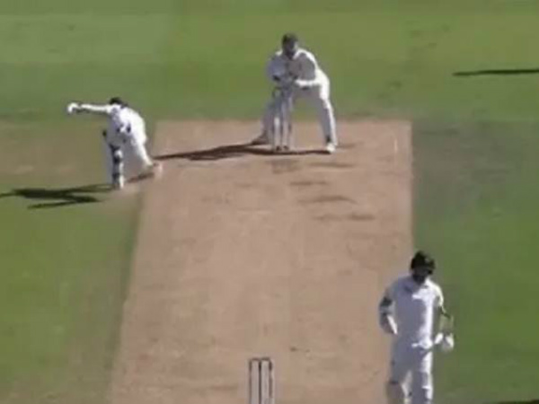 മാന്യമായ രീതിയല്ല