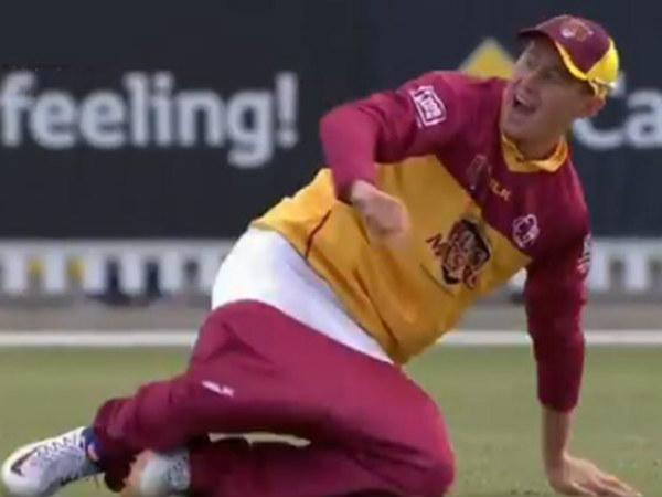 ഷോട്ടു പായിച്ചു