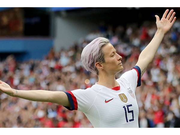 മികച്ച വനിതാ താരം