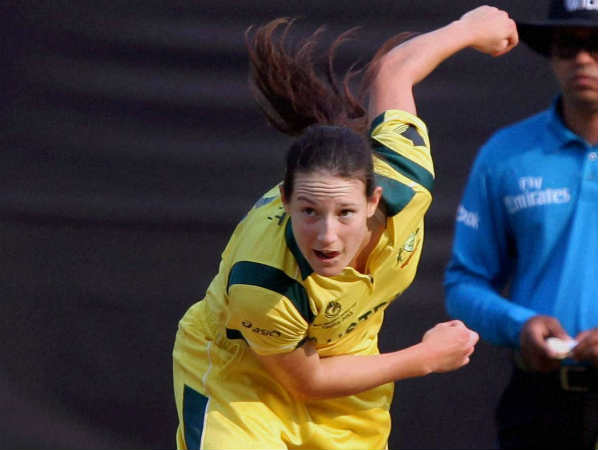 ആദ്യ ഹാട്രിക്ക് ടി20യില്‍