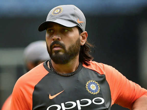 ആദ്യ വിക്കറ്റ് വിജയിയുടേത്