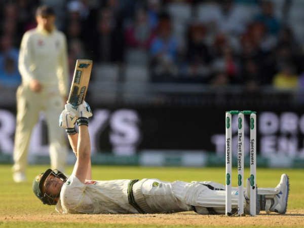 ഇങ്ങനെയും ഷോട്ട് കളിക്കാം