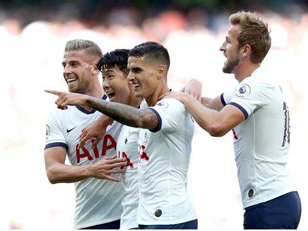 നാലടിച്ച് ടോട്ടനം കുതിപ്പ്