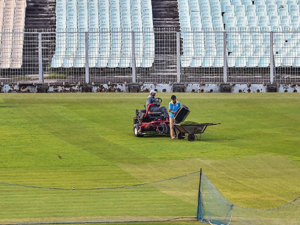 ഡേ/നൈറ്റ് ടെസ്റ്റില്‍ കൂടുതല്‍ പരിചയം ആര്‍ക്ക്?