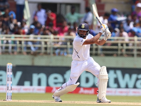 രോഹിത്തിന്റെ സെഞ്ച്വറി തിളക്കം