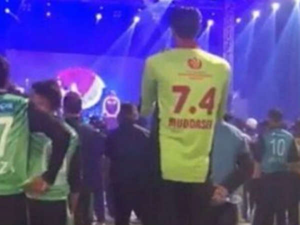 പാകിസ്താന് വേണ്ടി കളിക്കണം