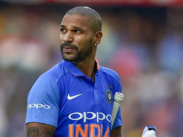 ധവാനെതിരേ വിമര്‍ശനം