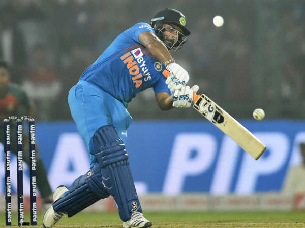 സ്ഥിരത നിലനിര്‍ത്താനാവാതെ പന്ത്