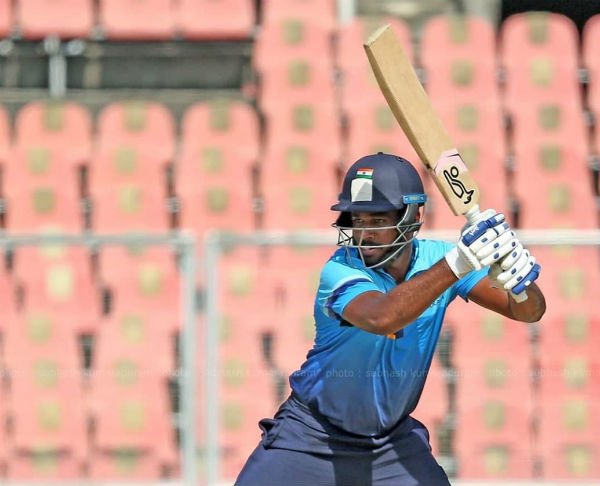 കീപ്പറാവാന മടിയില്ല