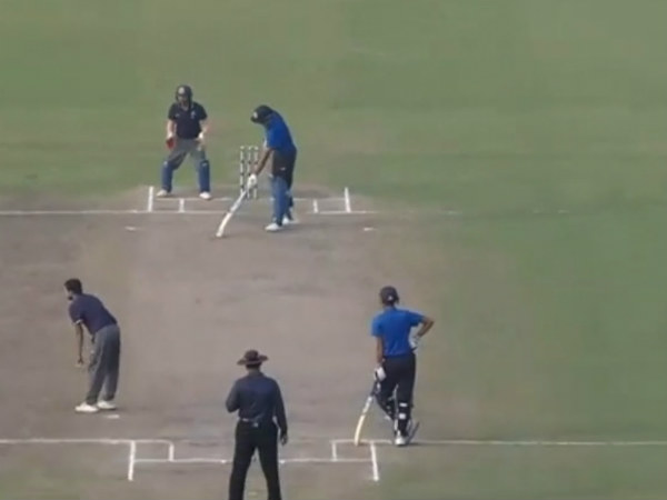 ക്രീസിൽ കയറിയില്ല