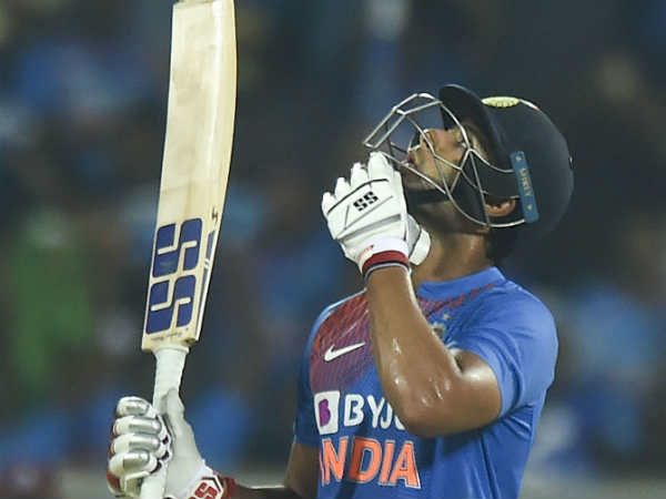 ശ്രേയസും ഫ്‌ളോപ്പ്