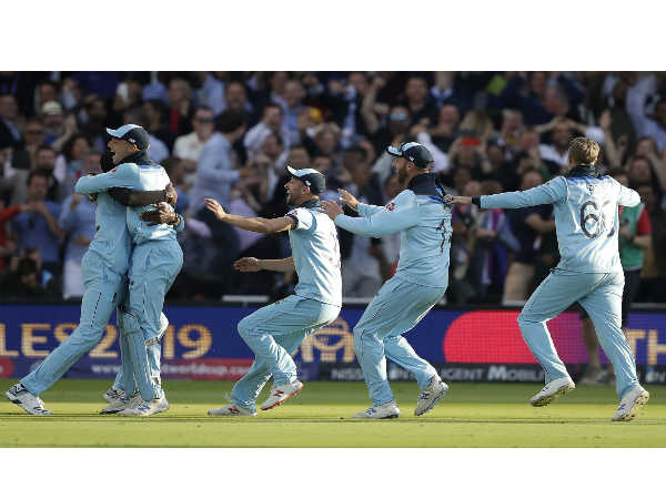 ഇംഗ്ലണ്ട് ഇന്ത്യയിലേക്ക് (ഒക്ടോബര്‍)