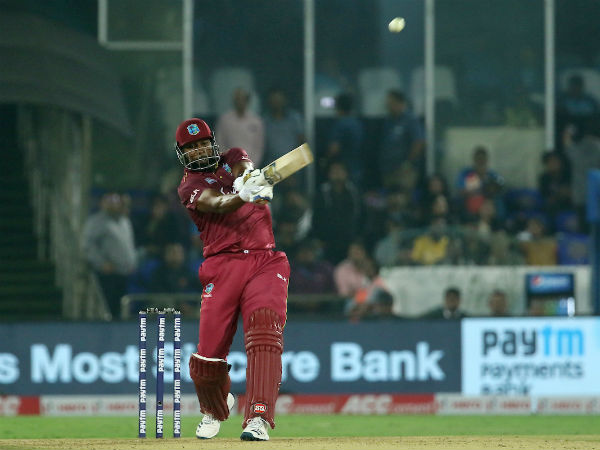 സിക്സർ മഴ