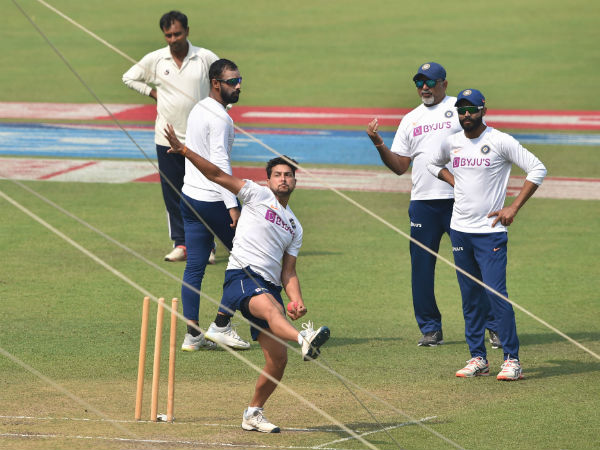 കൈക്കുഴ സ്പിന്നർമാർ