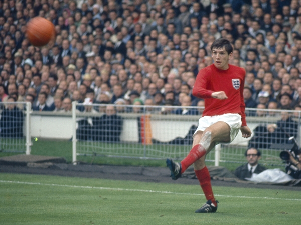winner Martin Peters passes away winner Martin Peters passes away