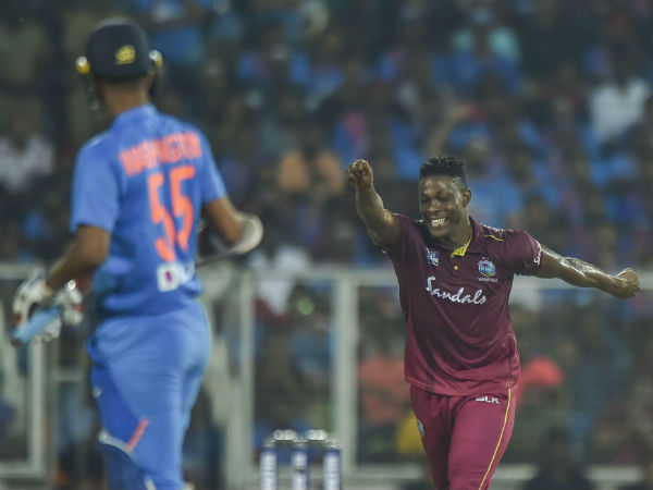 വിൻഡീസ് ബൌളിങ്