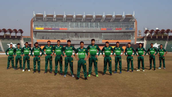 രണ്ടു തവണ ചാംപ്യന്‍മാര്‍