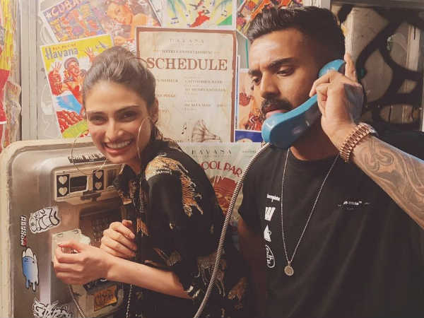 പുതുവര്‍ഷാഘോഷം ഒരുമിച്ച്